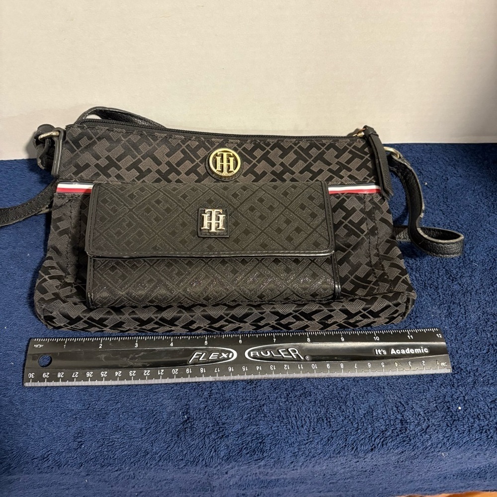 Vtg. Tommy Hilfiger Monogrammed Black Crossbody Bag Handbag Purse 11” & Wallet - Picture 6 of 7